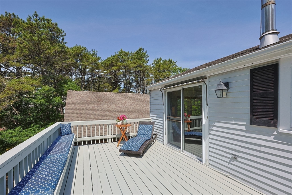 Wellfleet, Massachusetts 02667, United States, 3 Bedrooms Bedrooms, ,2 BathroomsBathrooms,Residential,Pending,158393