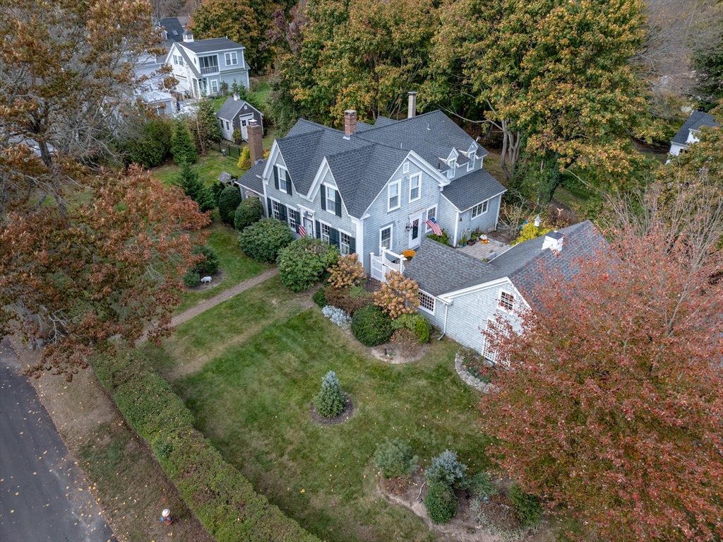 25 Beacon St