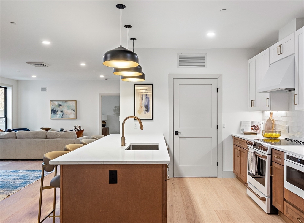 1025 Massachusetts Avenue 204