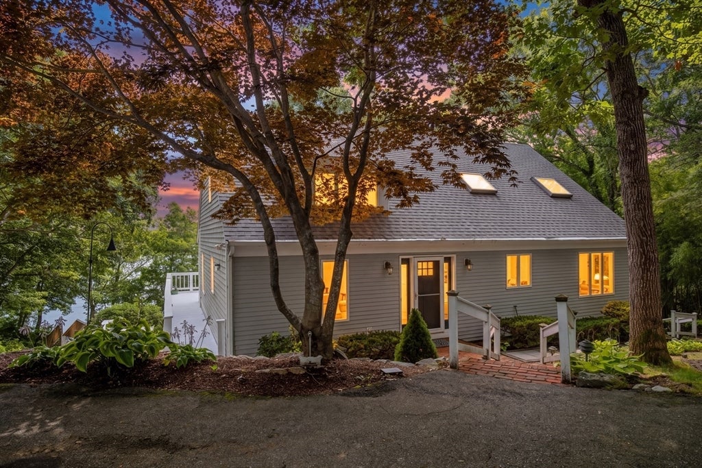 12 Sawmill Rd, Barnstable, MA Photo #2