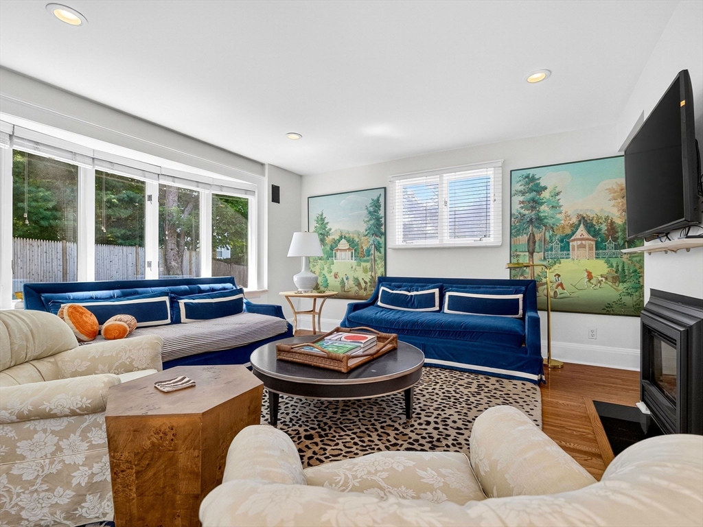 36 Donizetti St