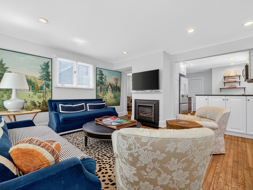 36 Donizetti St