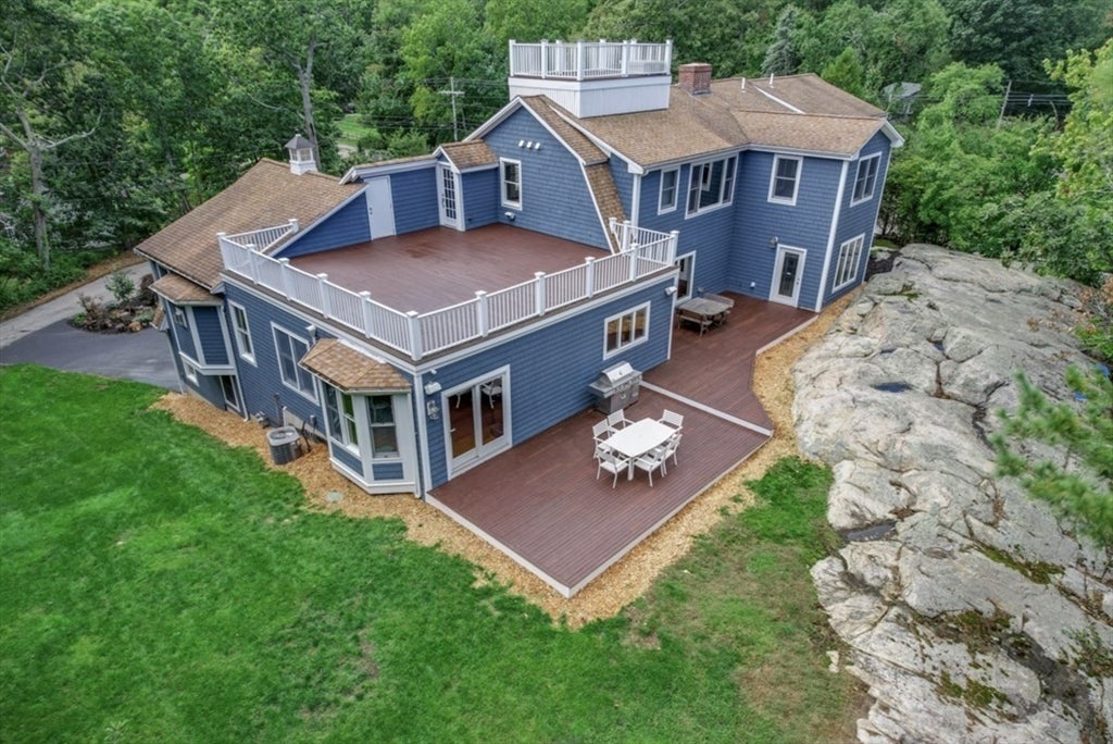247 Forest Ave