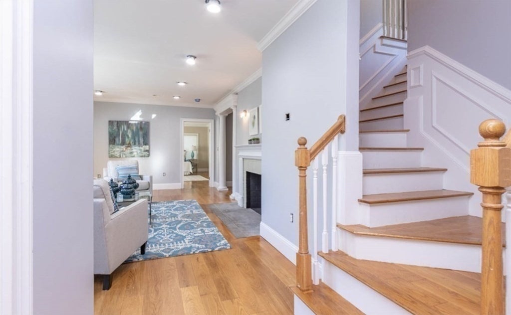 247 Forest Ave