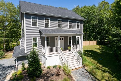 4 Swansom Rd Swansea MA 02777