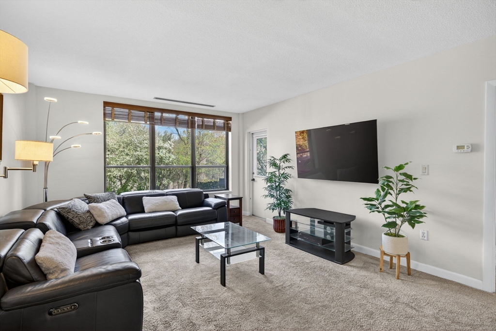 210 Nahanton ST #117, Newton, MA Photo #13