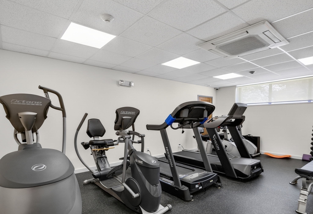 210 Nahanton ST #117, Newton, MA Photo #28