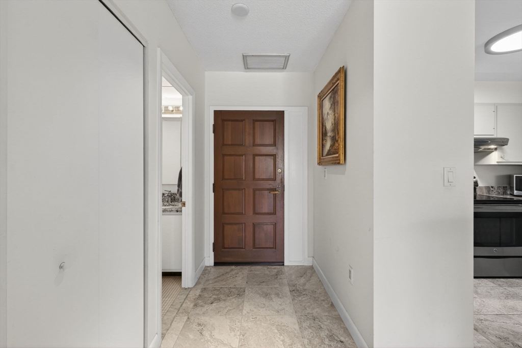 210 Nahanton ST #117, Newton, MA Photo #21