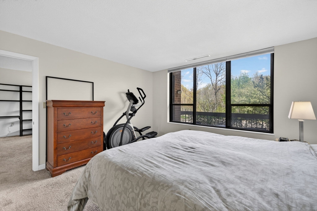 210 Nahanton ST #117, Newton, MA Photo #17