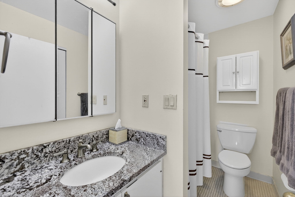210 Nahanton ST #117, Newton, MA Photo #20