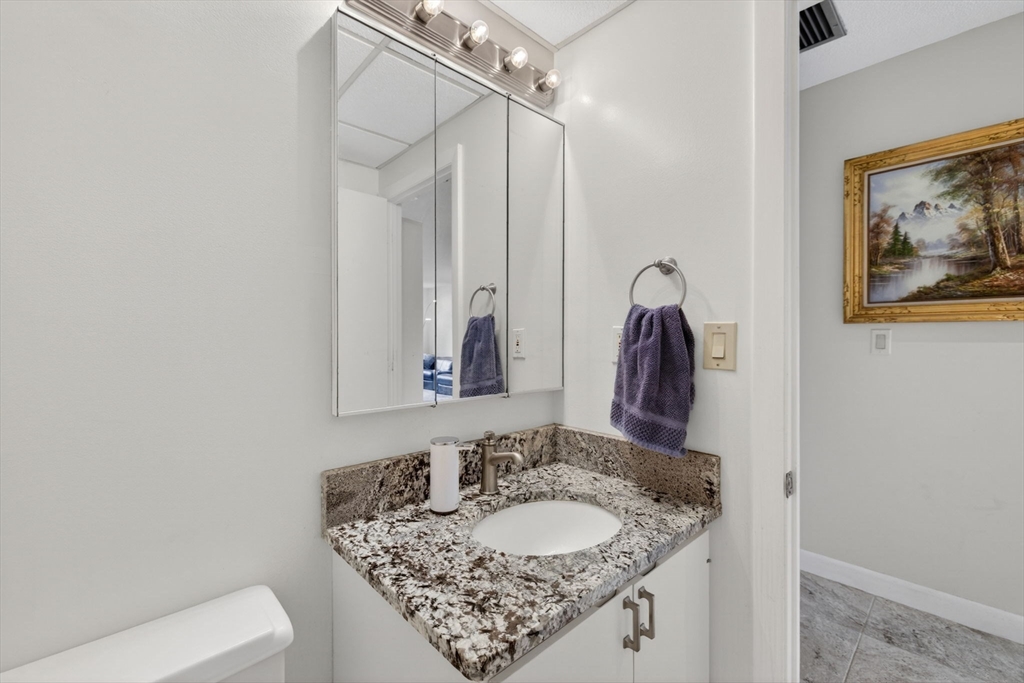 210 Nahanton ST #117, Newton, MA Photo #11