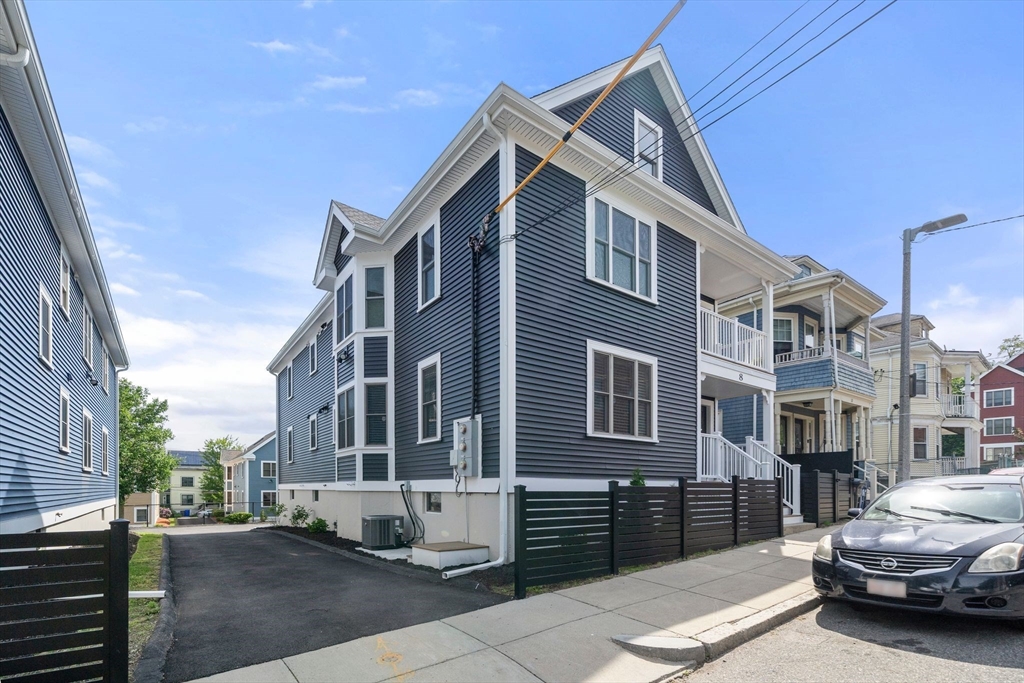 8 Brinton St 2