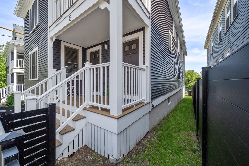 8 Brinton St 2
