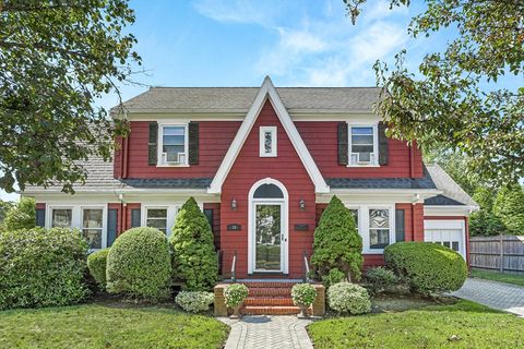 15 White Oak Rd Boston MA 02132
