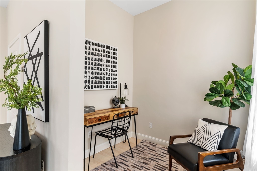 123 Warren Street 401