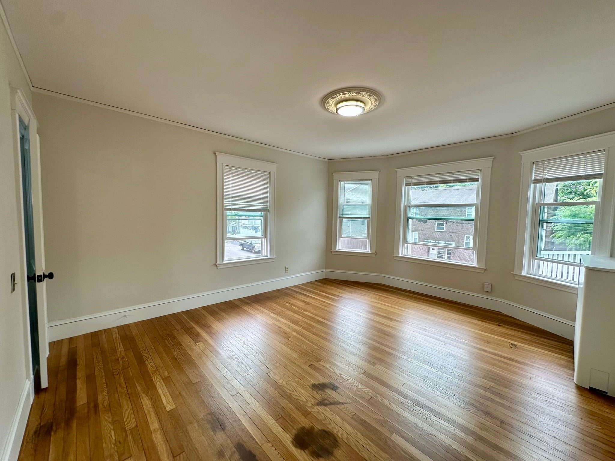 118 Ash St, Waltham, MA, 118 Ash St, Waltham, MA Photo #12