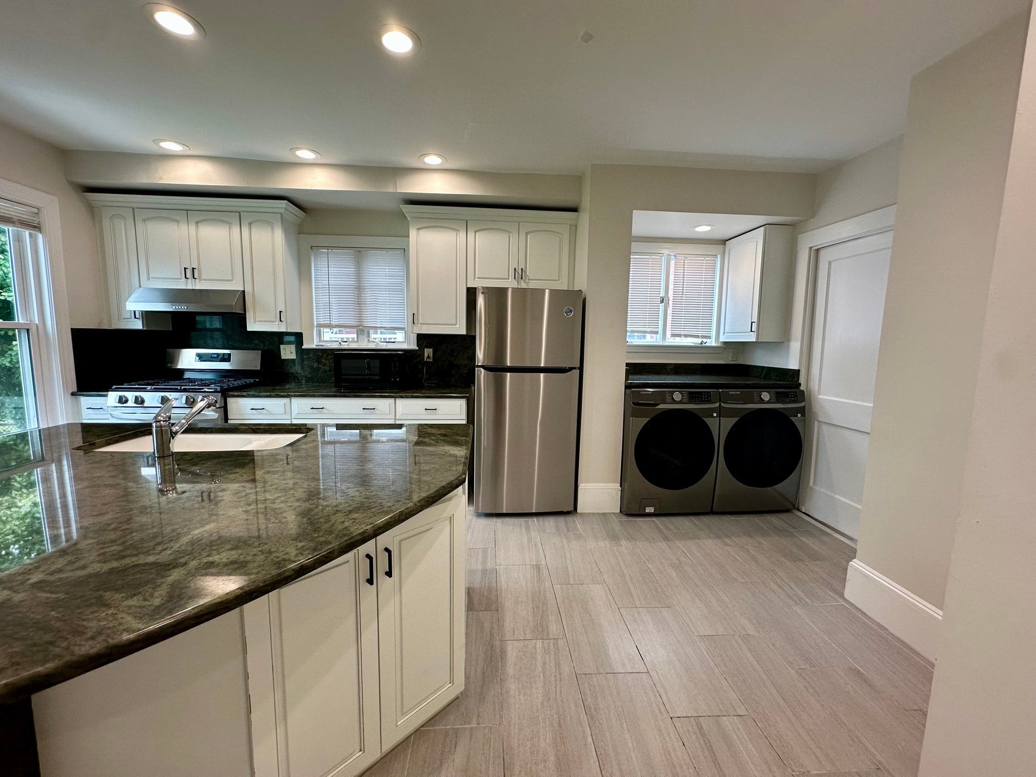 Photo of 118 Ash St, Waltham, MA