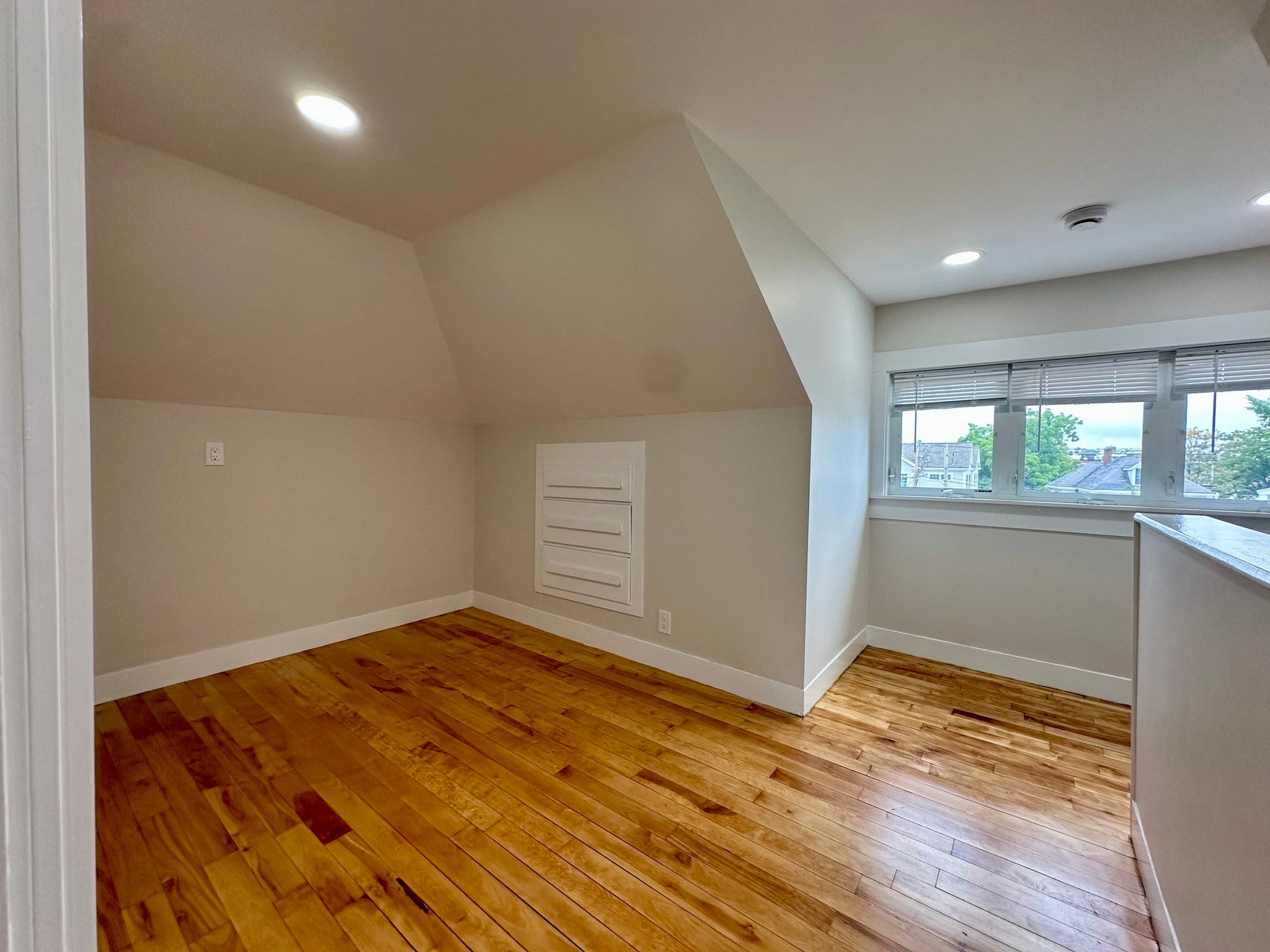 118 Ash St, Waltham, MA, 118 Ash St, Waltham, MA Photo #15