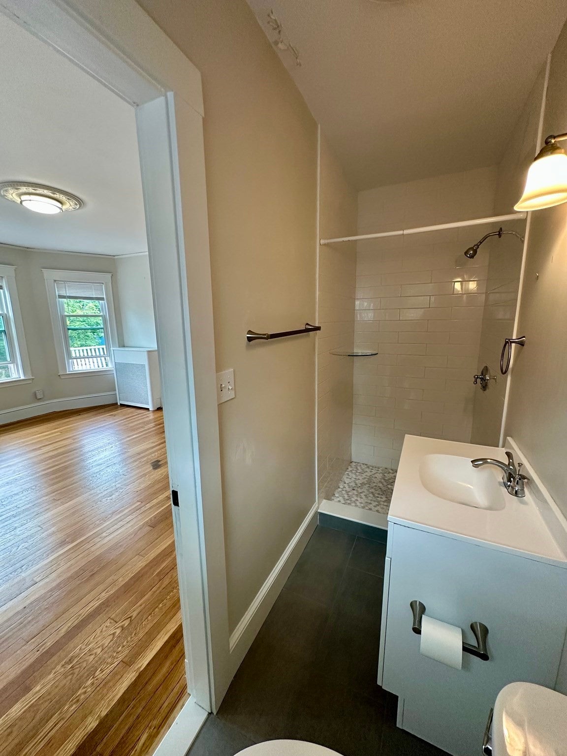 118 Ash St, Waltham, MA, 118 Ash St, Waltham, MA Photo #10