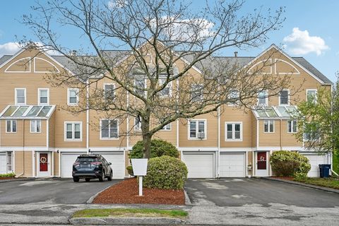Photo of 42 Wrentham Rd #42, Worcester, MA 01602 (MLS # 73513019)