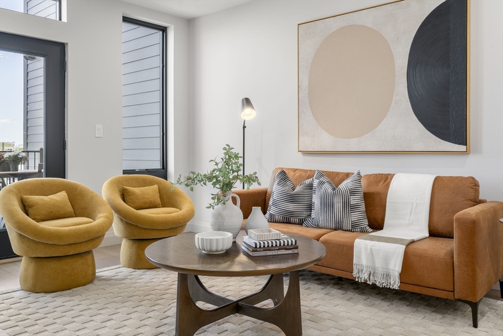 100 Lincoln Street 301