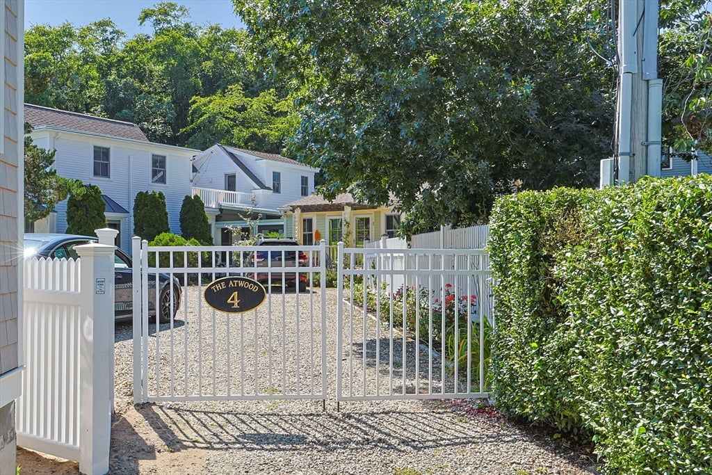 4 Atwood Avenue Unit 2