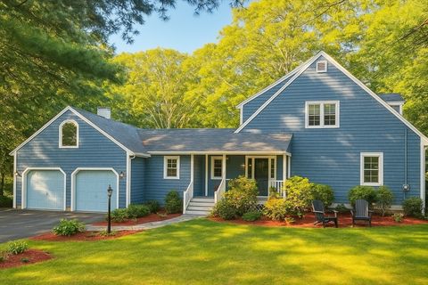 24 Bells Brook Rd Lakeville MA 02347