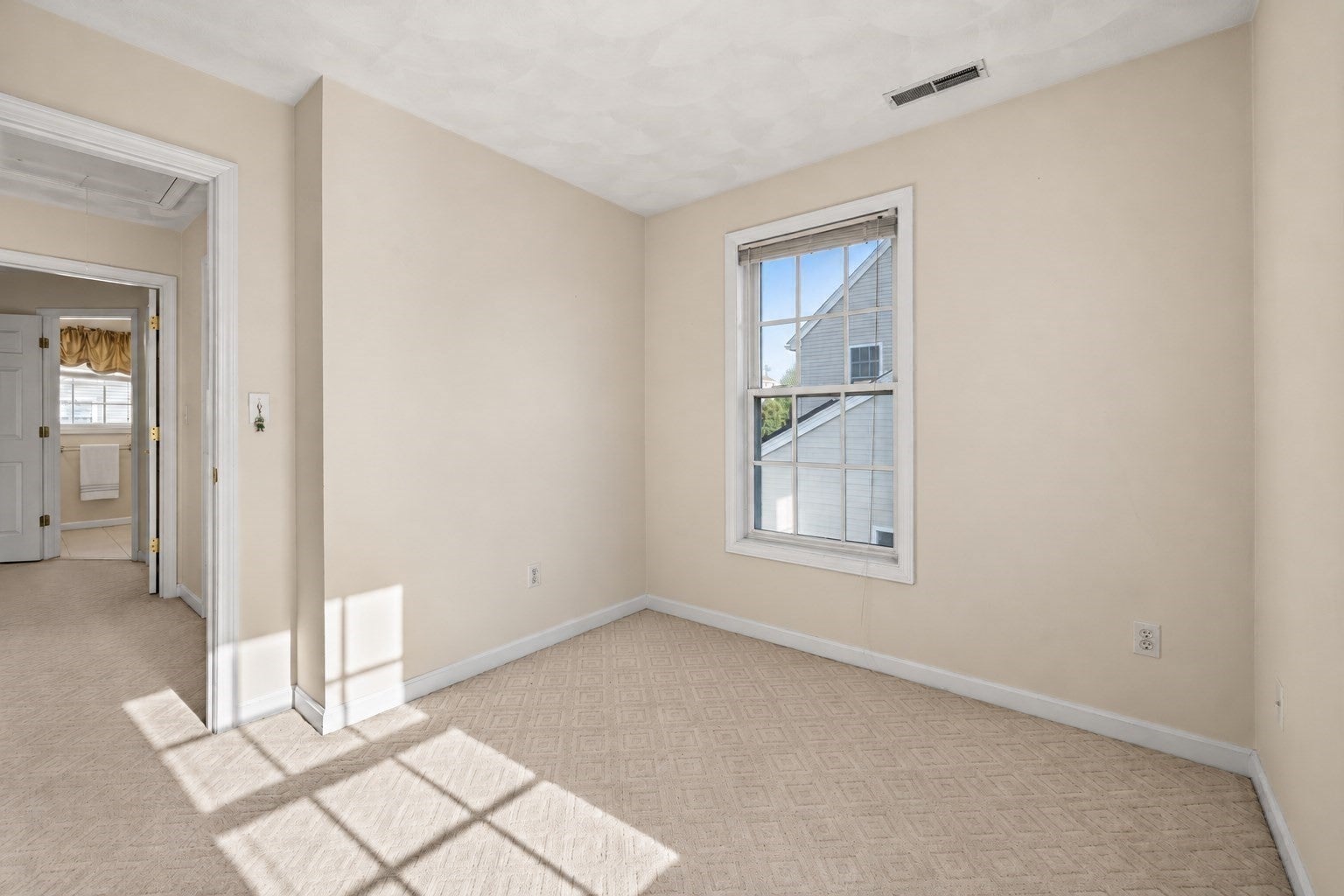 12 Wood Ln, Lawrence, MA Photo #25