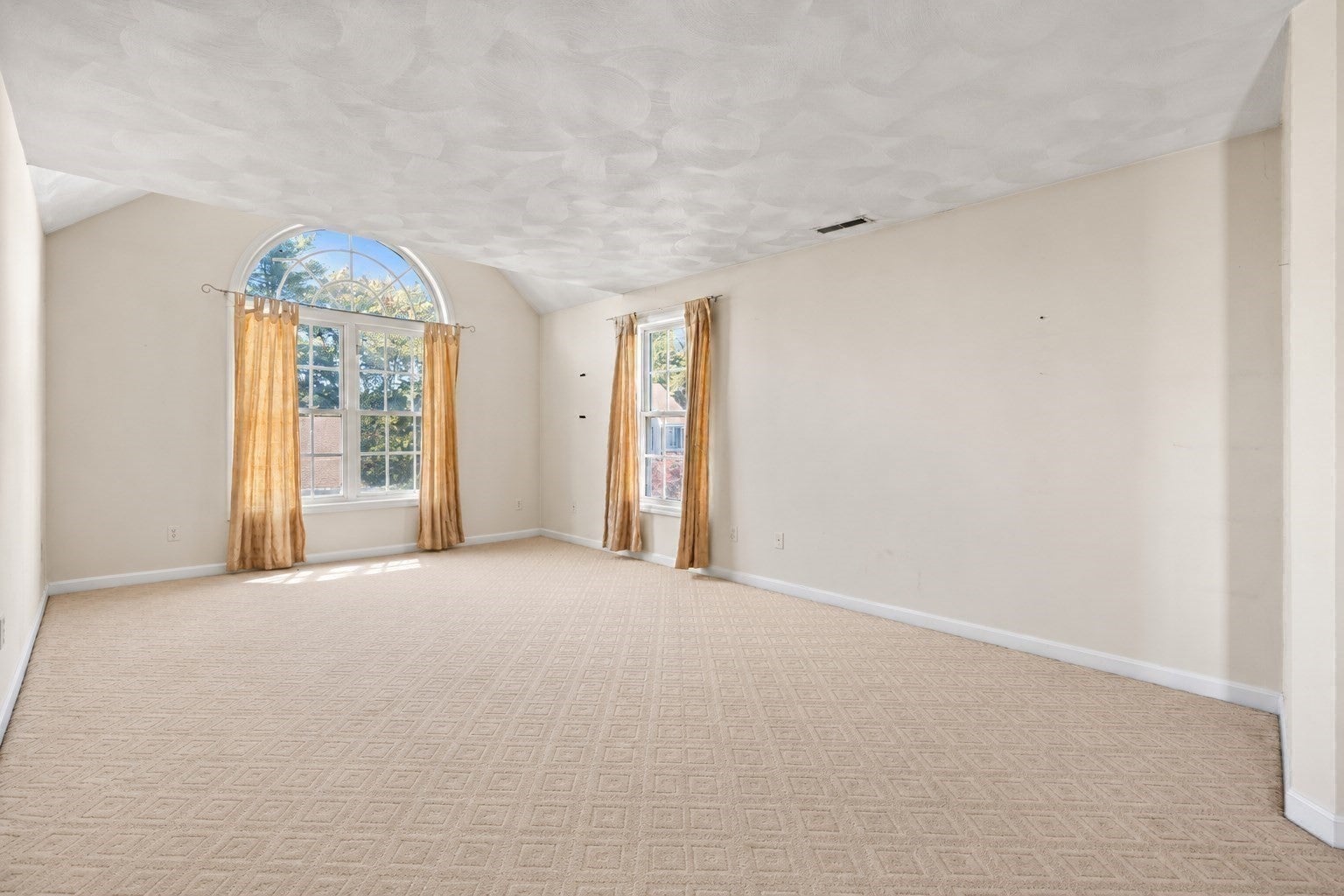 12 Wood Ln, Lawrence, MA Photo #16