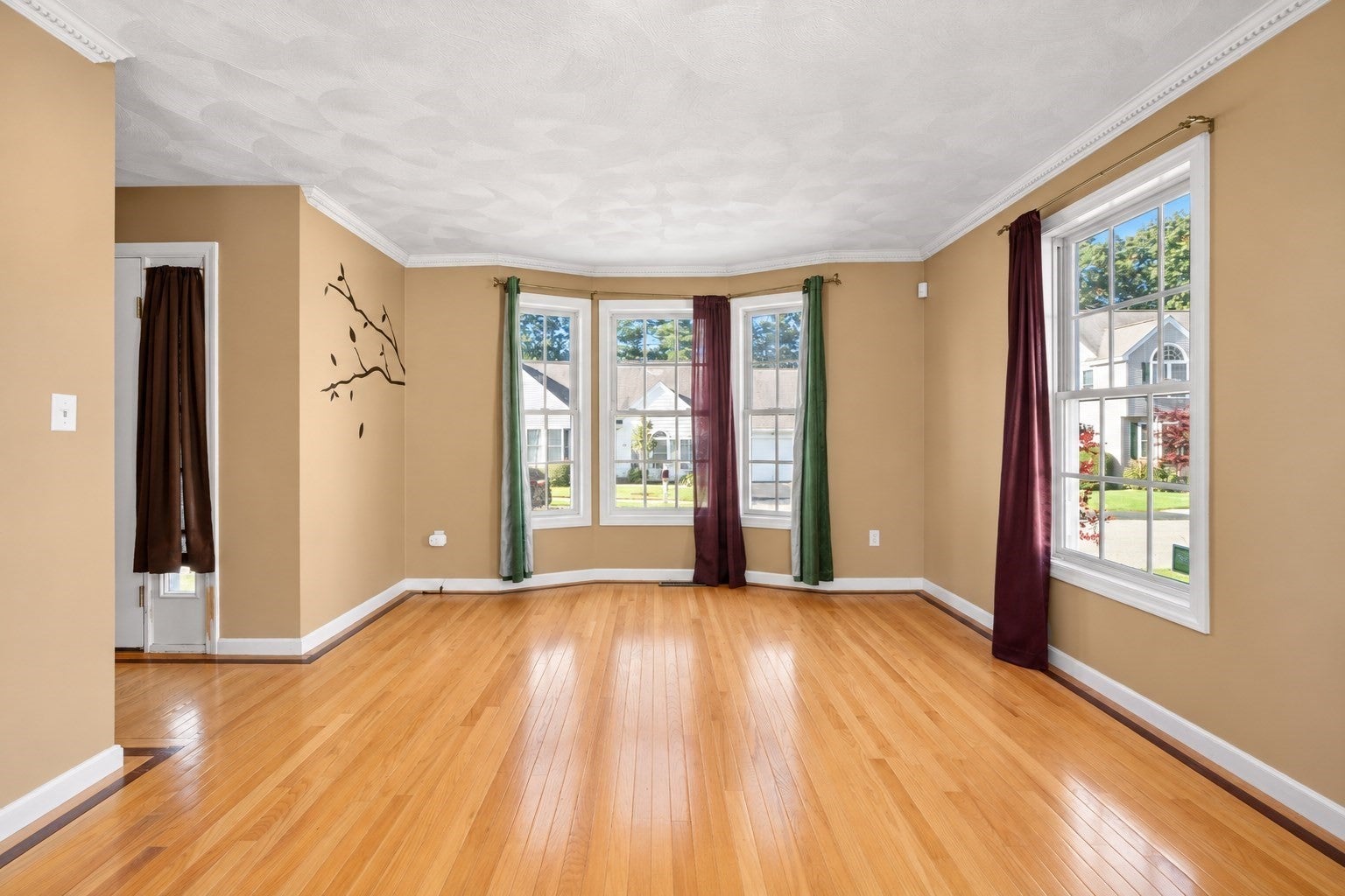 12 Wood Ln, Lawrence, MA Photo #12