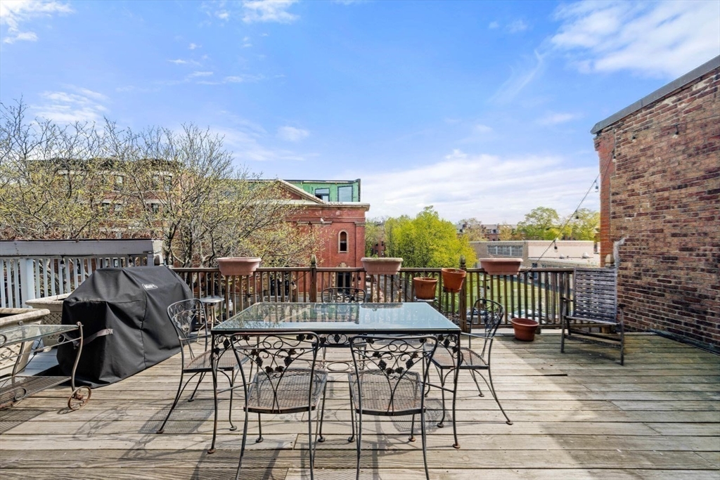 536 Massachusetts Ave 4