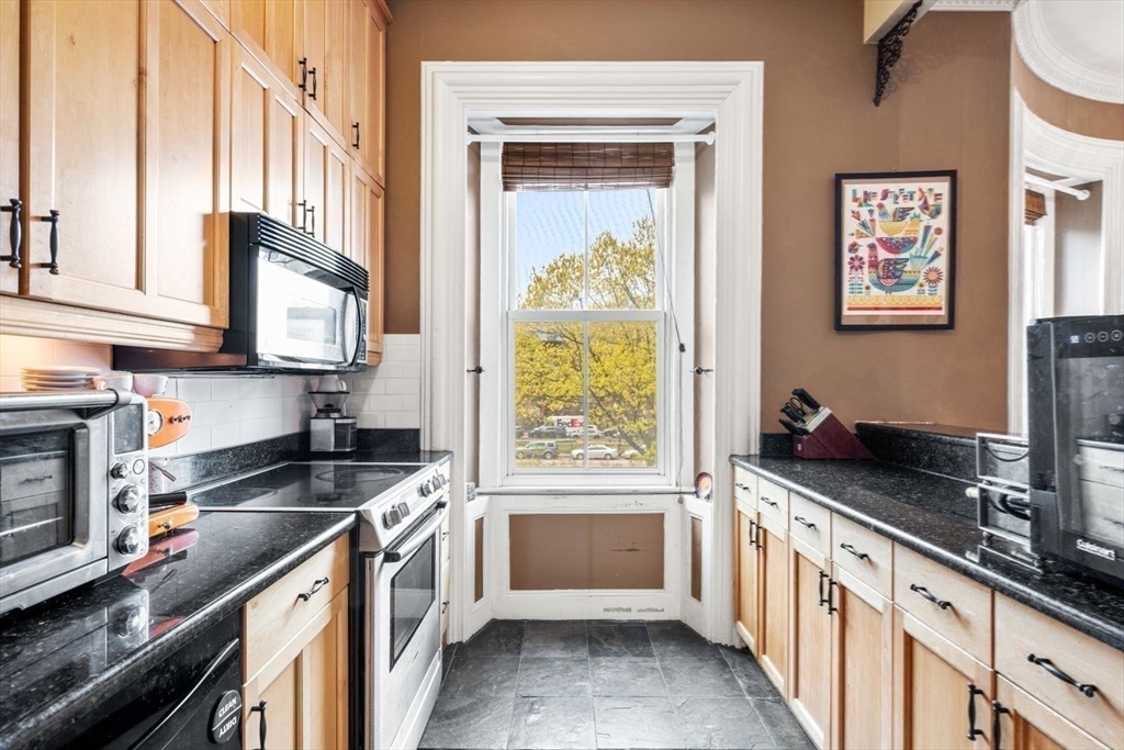 536 Massachusetts Ave #4, Boston, MA Photo #14
