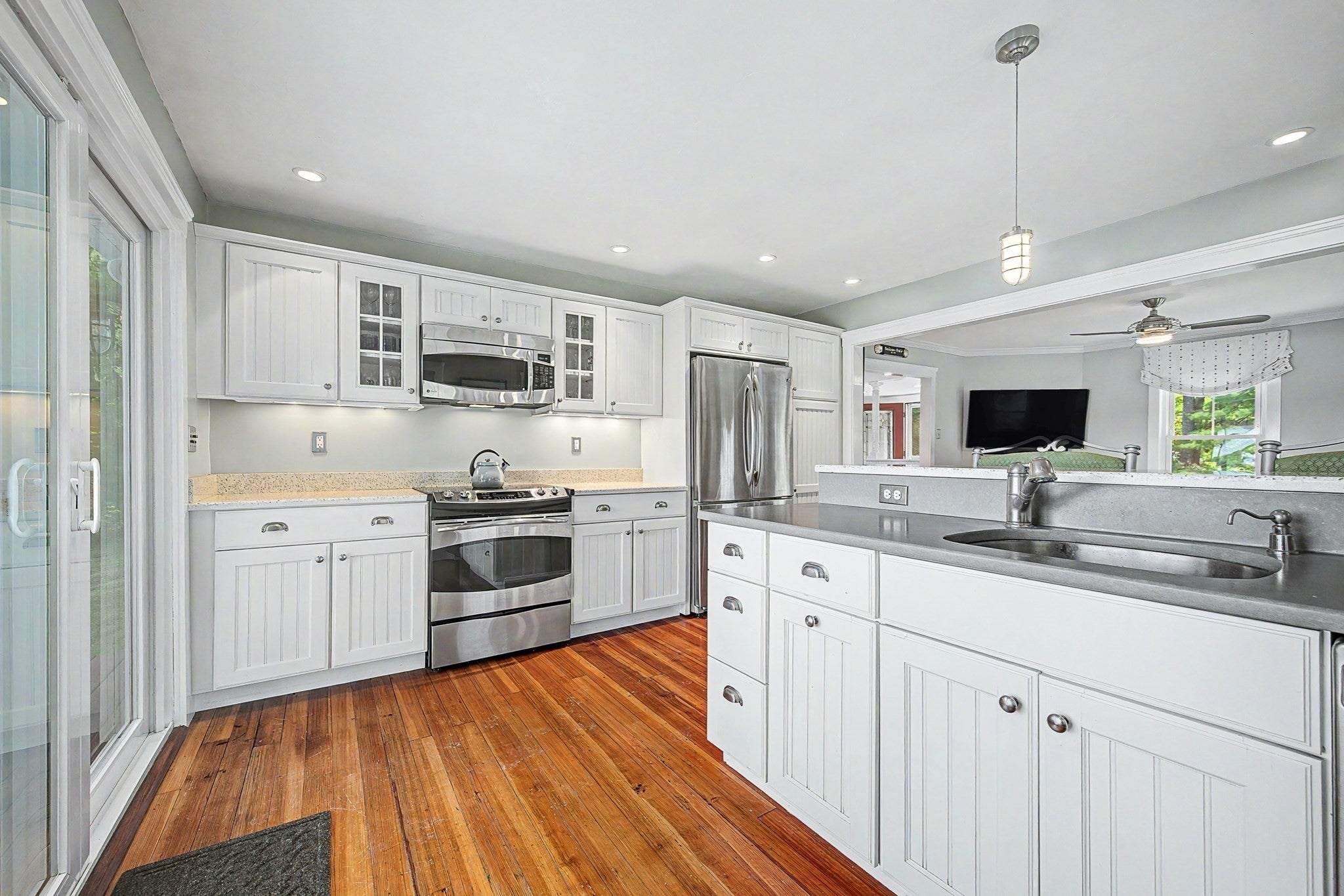 40 Chestnut St, Foxboro, MA Photo #20