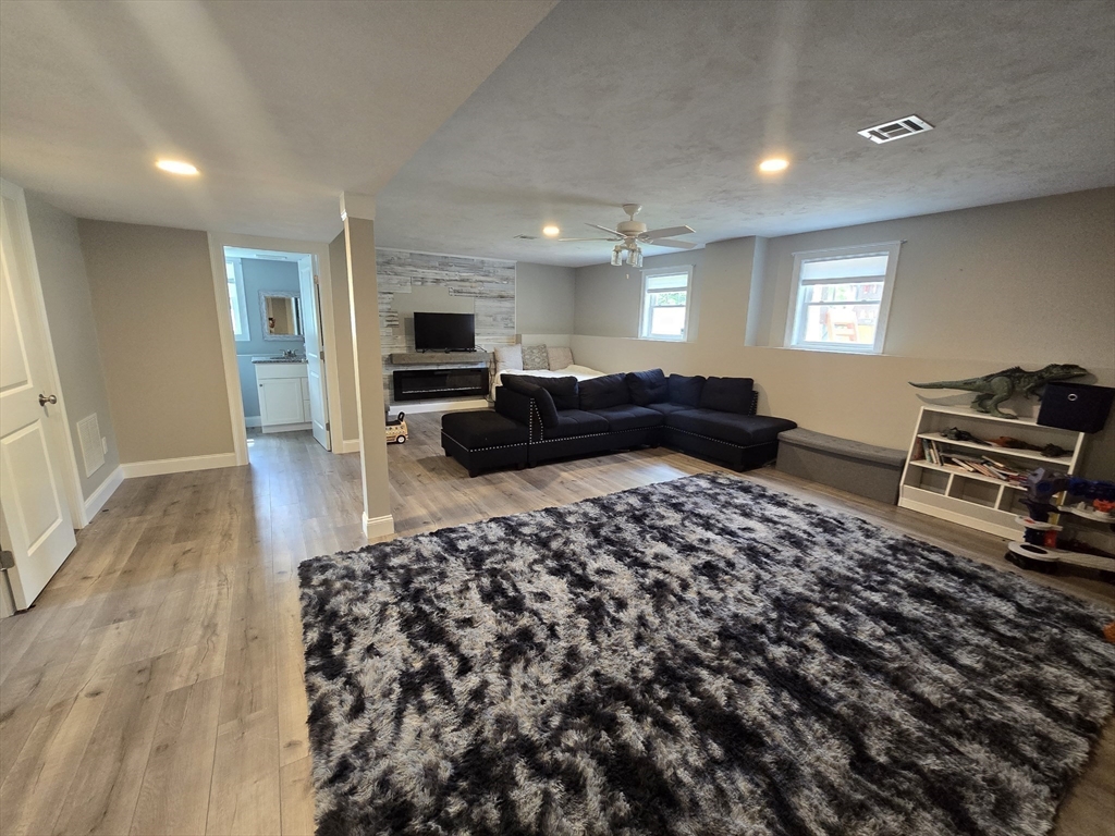 35 J Davis Rd, Charlton, MA Photo #25