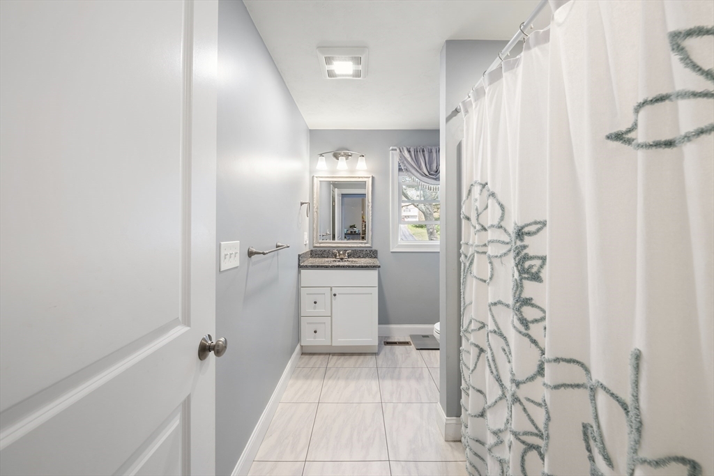 35 J Davis Rd, Charlton, MA Photo #24
