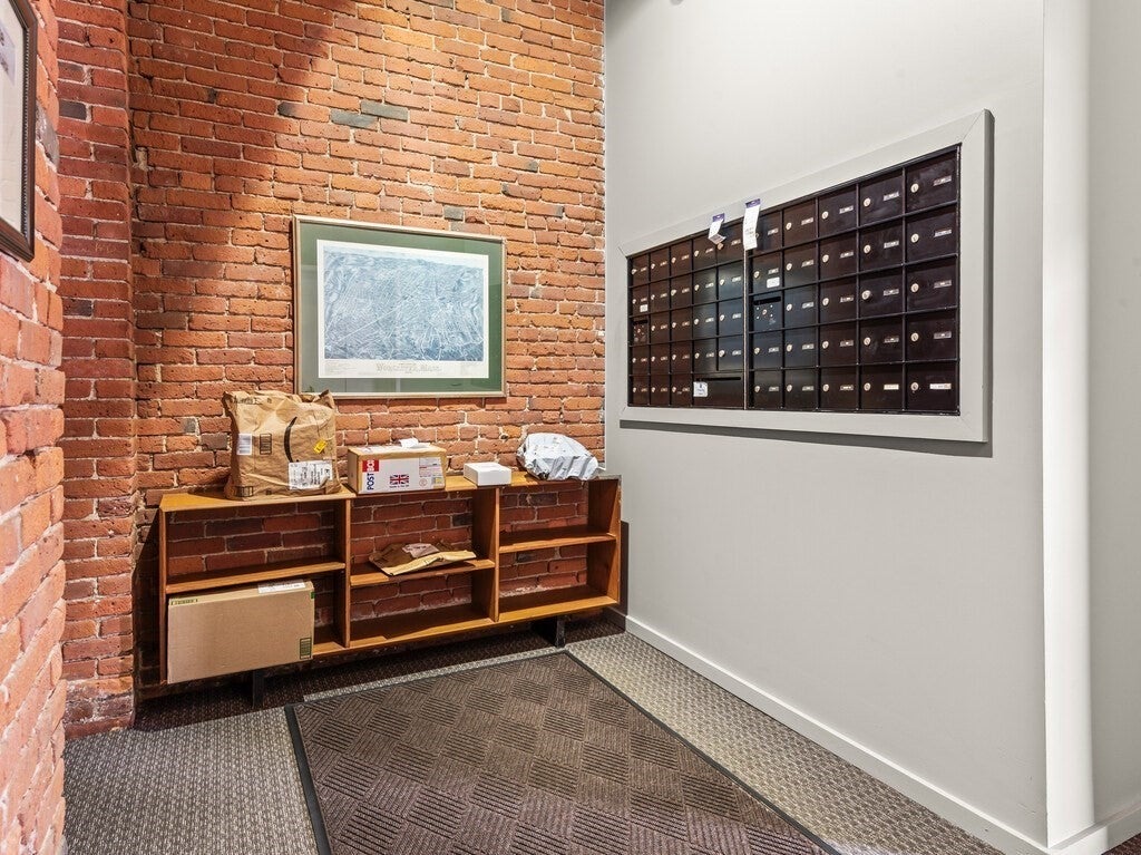 1 Envelope Ter #201, Worcester, MA, 1 Envelope Ter #201, Worcester, MA Photo #30