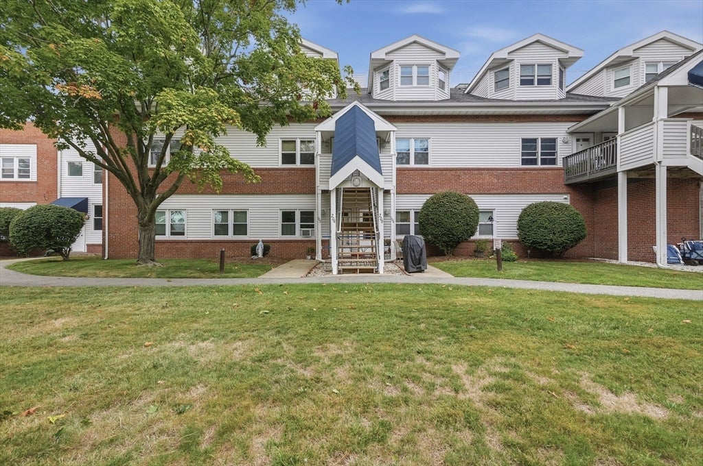 26 School St #204, Hull, MA, 26 School St #204, Hull, MA Photo #1