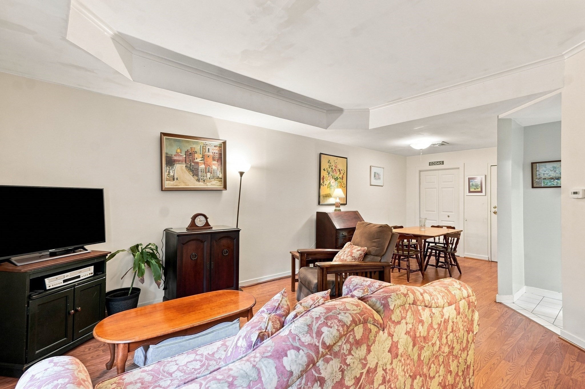 26 School St 204