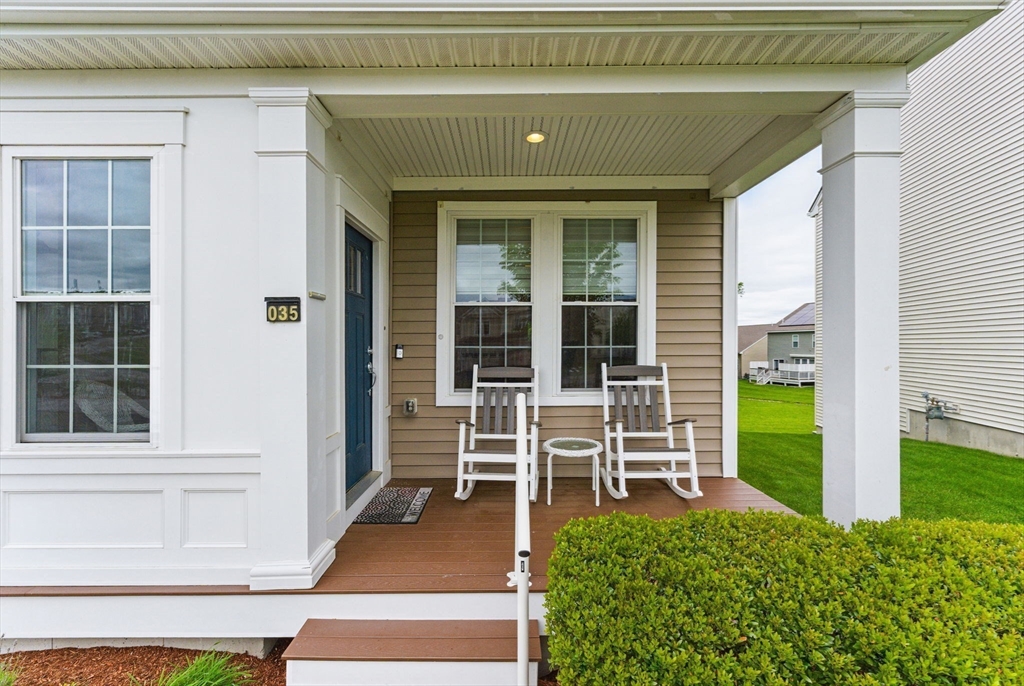 35 Spruce St 35