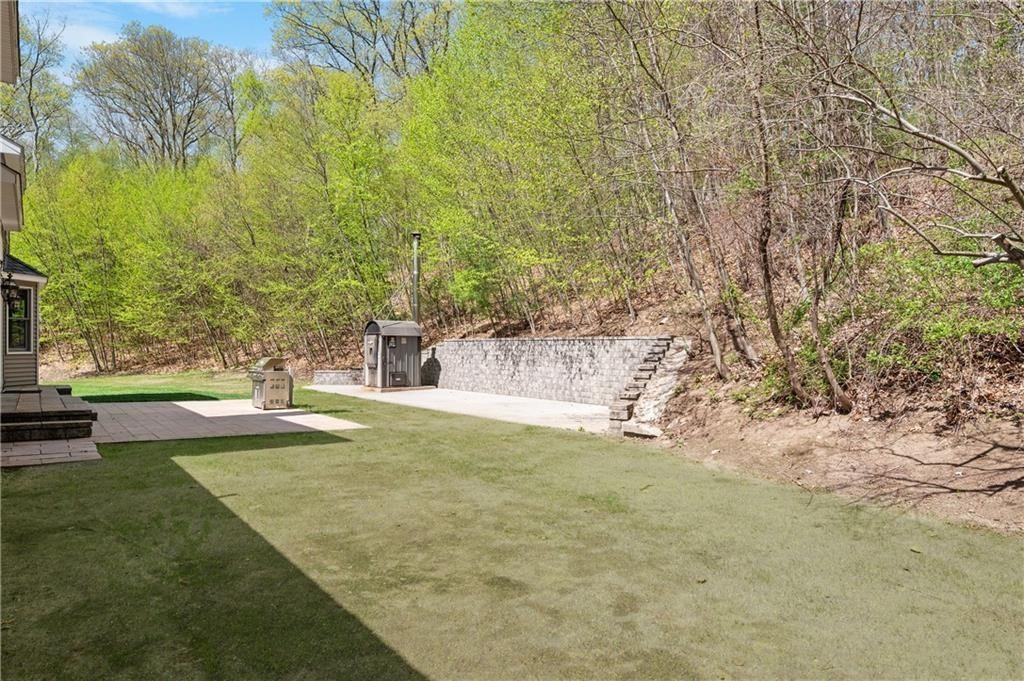 825 Woonsocket Hill