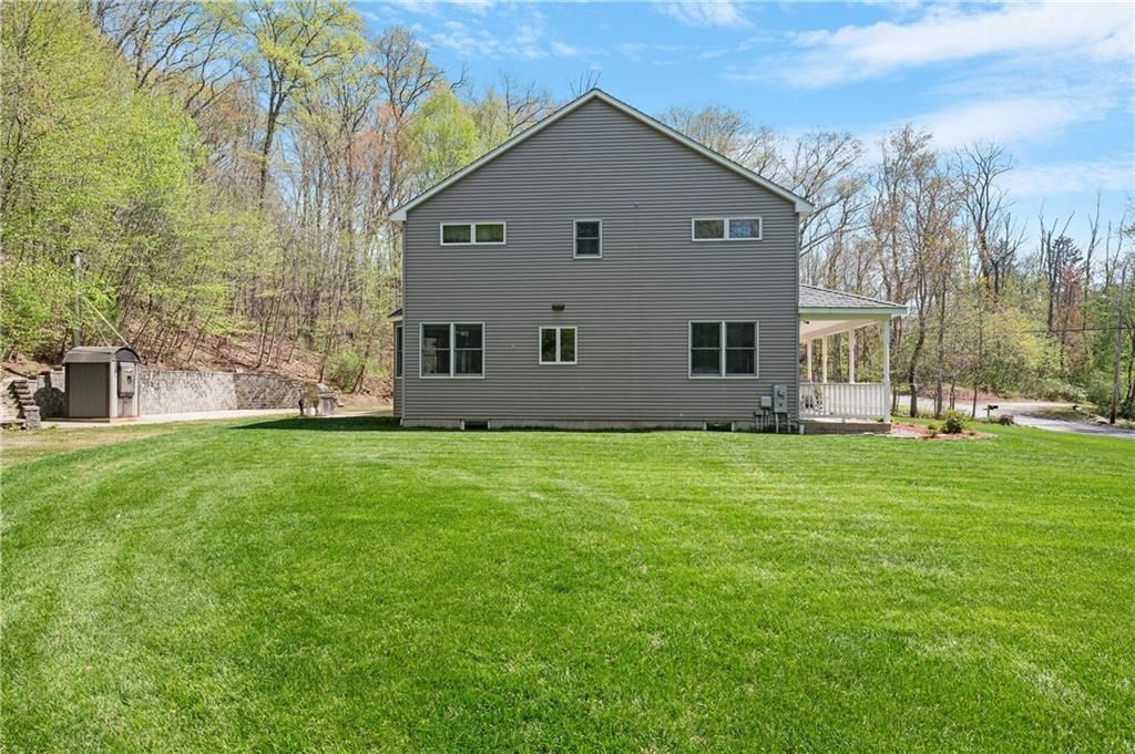 825 Woonsocket Hill