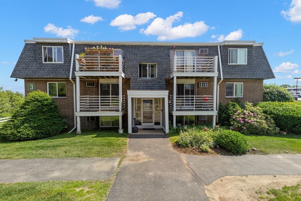 145 Essex Ave 309