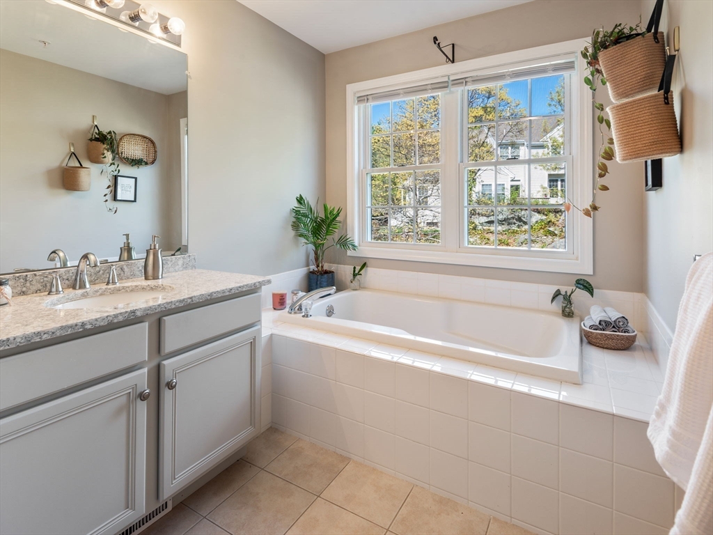 102 Lordvale Blvd #102, Grafton, MA Photo #27