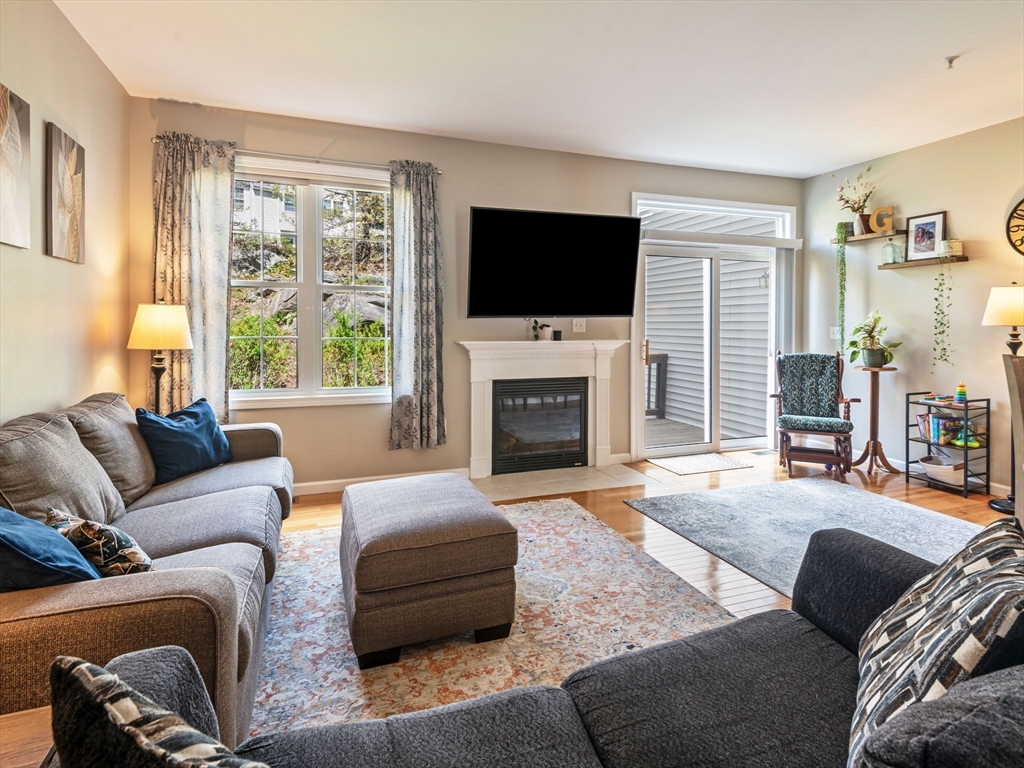 102 Lordvale Blvd 102