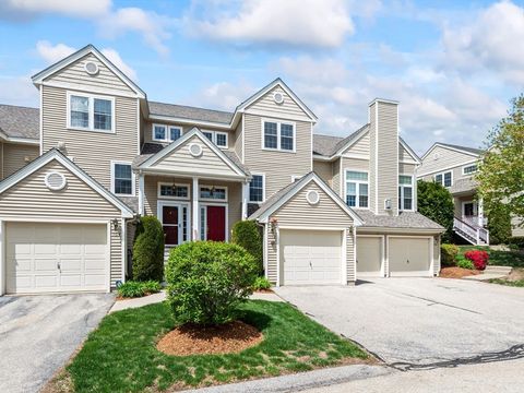 Photo of 102 Lordvale Blvd #102, Grafton, MA 01536 (MLS # 73519397)