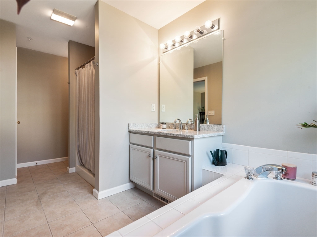 102 Lordvale Blvd #102, Grafton, MA Photo #26