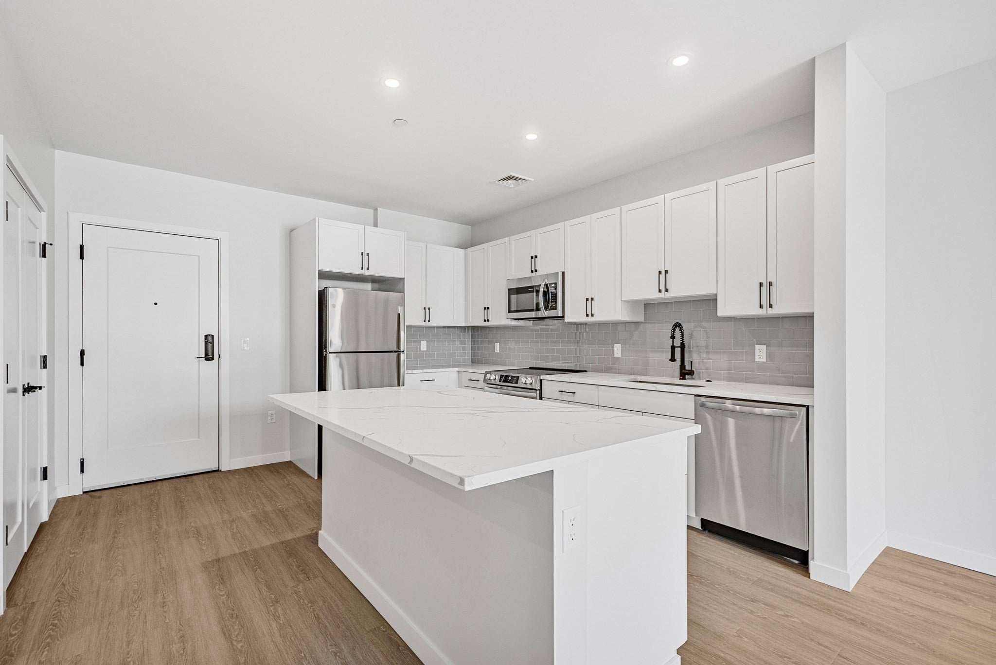 6 Rantoul St #205, Beverly, MA, 6 Rantoul St #205, Beverly, MA Photo #8
