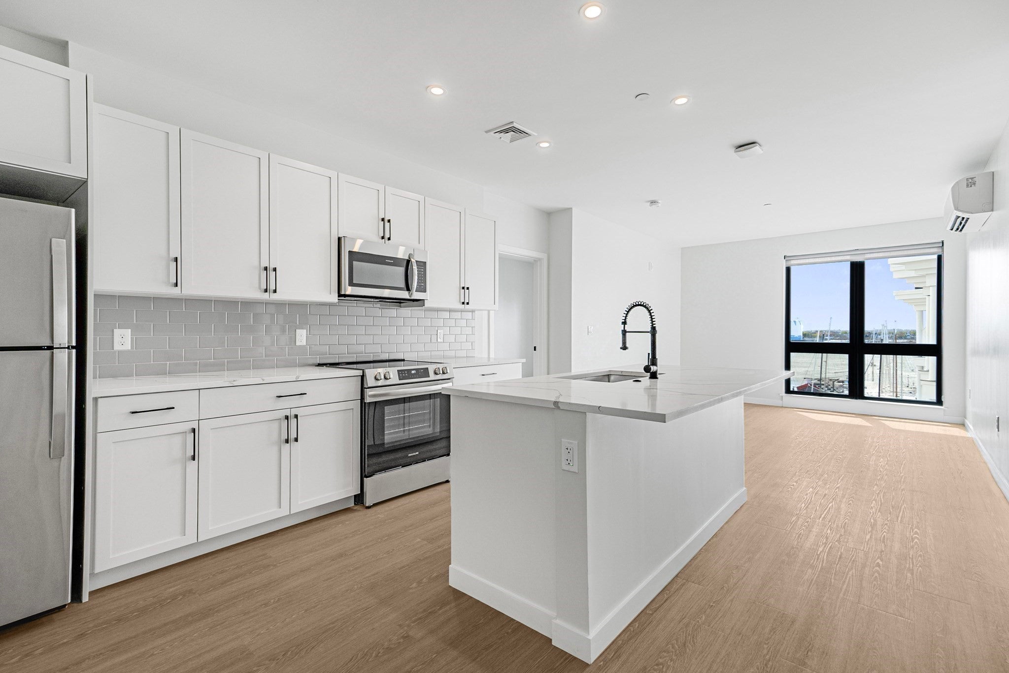 6 Rantoul St #205, Beverly, MA, 6 Rantoul St #205, Beverly, MA Photo #4