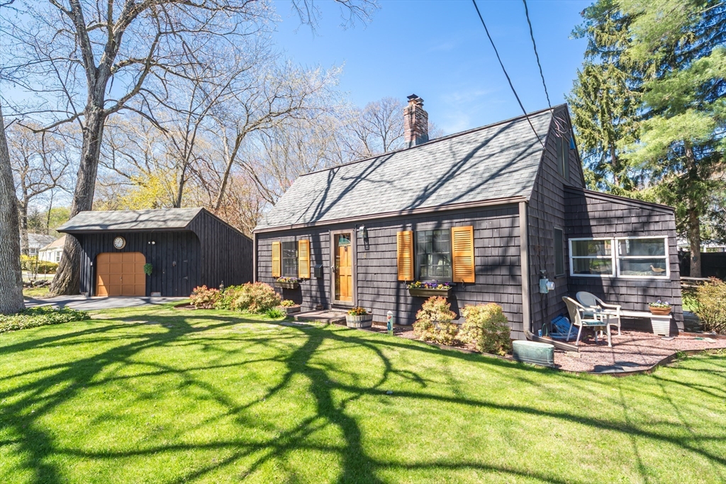 4 Gibbs St