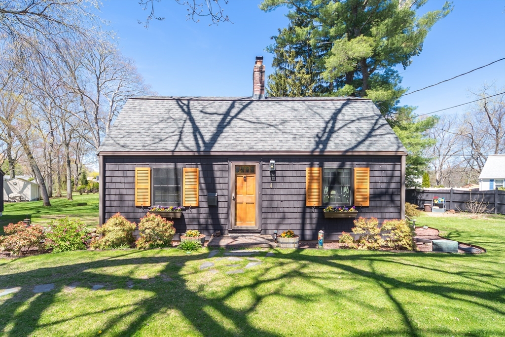 4 Gibbs St